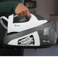 Ferro da stiro a vapore nuovo 