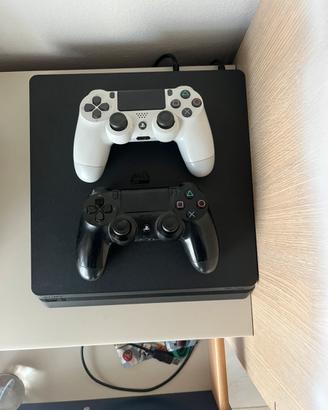 PS4 500GB+16Giochi+2Pad Lodi/Piacenza SOLO A MANO
