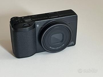 Ricoh GR IIIx HDF (Solo 1.150 Scatti) + Tele GT-2