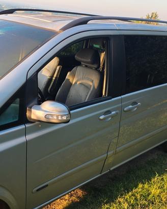 mercedes viano incidentato