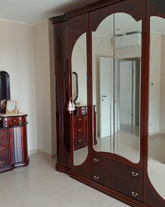 Camera da letto completa in mogano