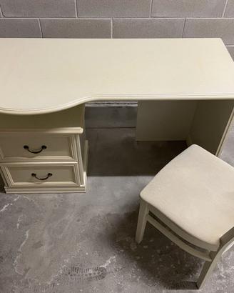Scrivania + sedia di legno colore bianco avorio