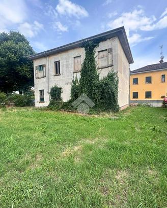 BIFAMILIARE A ZECCONE