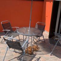 Set tavolo ombrellone 4 sedie da giardino esterno