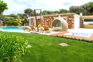 PORTO CERVO - Villa con piscina e accesso spiaggia