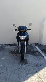 Piaggio Beverly 200
