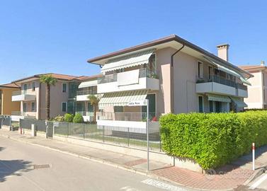 Appartamento di 97 m² con 4 locali e box auto a Pi