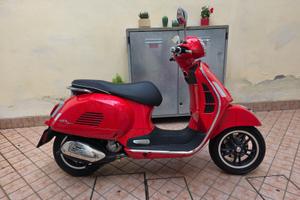 Vespa GTS 300 Super  2024