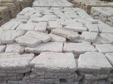 Cocciame Travertino Romano da Pavimento