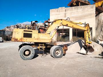 Escavatore gommato Hydromac 