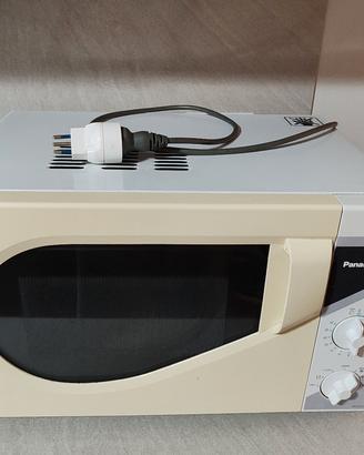 Forno microonde Panasonic NN-K102W con grill

