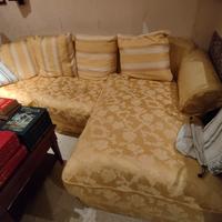 Divano classico con chaise longue