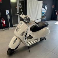 Piaggio Vespa 300 GTS i.e