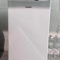 Frigorifero Comfee con mini congelatore