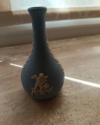 2 Wedgewood, 1 Royal Doulton
