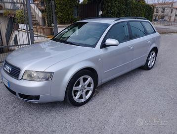 AUDI A4 2ª serie - 2003