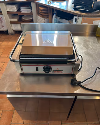 piastra grill beckers rm1 in ghisa