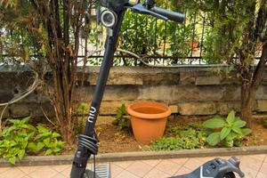 NIU KQi3 Pro monopattino elettrico usato