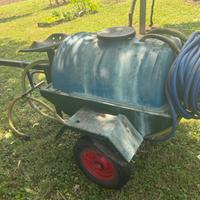 Carrello con Botte per irrorazione