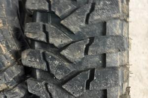 Gomme 235/75/15