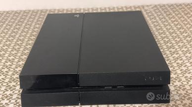 PlayStation 4 – Primo modello