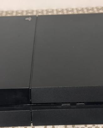 PlayStation 4 – Primo modello