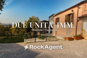 Villa di 300 m² con più di 5 locali a Rogliano