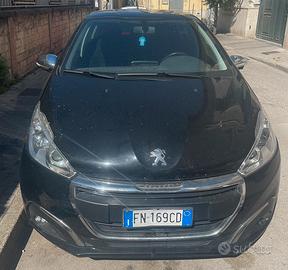 Peugeot 208 1.2cc 82cv. Benz/gpl casa madre