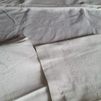 4 LENZUOLA di un vecchio CORREDO- Ricamate a MANO