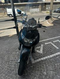 Beverly 250