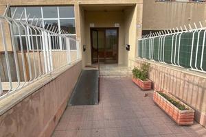 5 VANI: ZONA ZISA - VIA EUGENIO L'EMIRO, disponiam