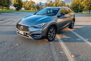 Infiniti qx30 