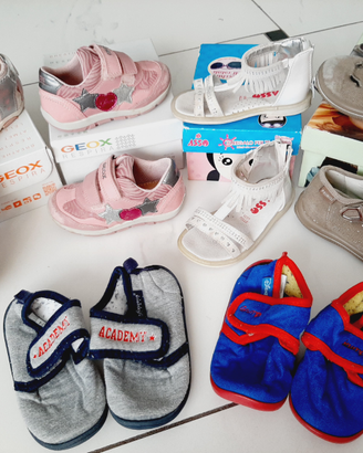 Scarpe bimbo/a taglia 24