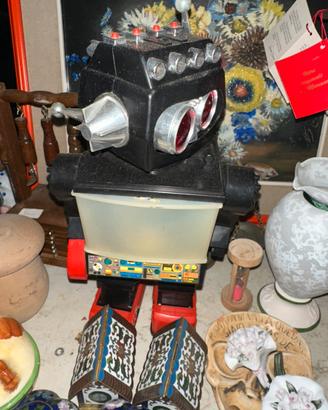 Giocattoli da collezione plastica e latta