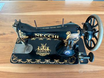 Macchina da cucire Necchi