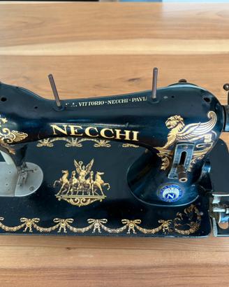 Macchina da cucire Necchi