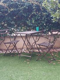 Tavolino da esterno Emu con due sedie