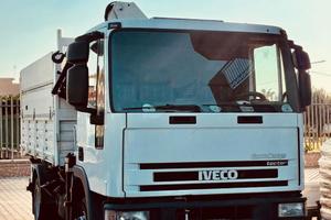 Autocarro a 2 assi IVECO "Eurocargo ML80E"