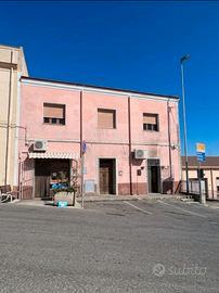 palazzina Sennori, in via Santa Vittoria 9