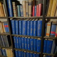 centinaia libri e collane giuridiche