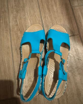 ▸   Scarpe Crocs Azzurre (n. 39-40)