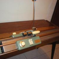 Macchina per maglieria Singer 