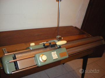 Macchina per maglieria Singer 