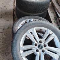 4 cerchi in lega  da 17 con gomme goodyear