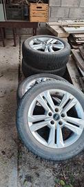 4 cerchi in lega  da 17 con gomme goodyear