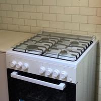 Colonna forno elettrico e fuochi a gas