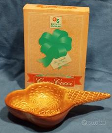 Contenitore per servìre il gelato ad un ospite 