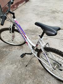 numero 2  Mountain bike da donna 