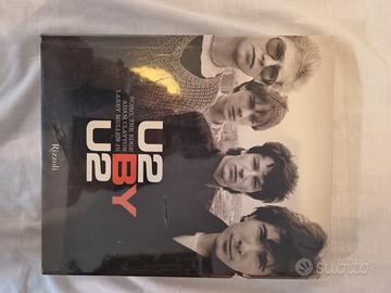 Libro U2 by U2. Ediz. italiana ISBN 88-17-00807-9