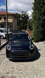 Mini Cooper Essential 5p